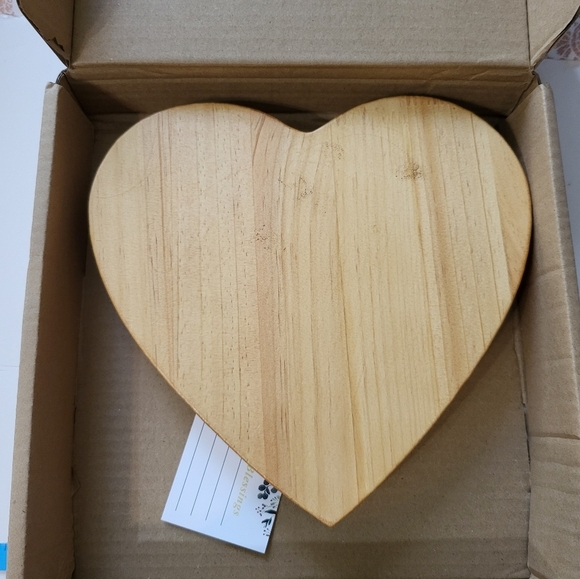 Heart-Shaped Prayer Wooden Bowl New - Picture 9 of 9